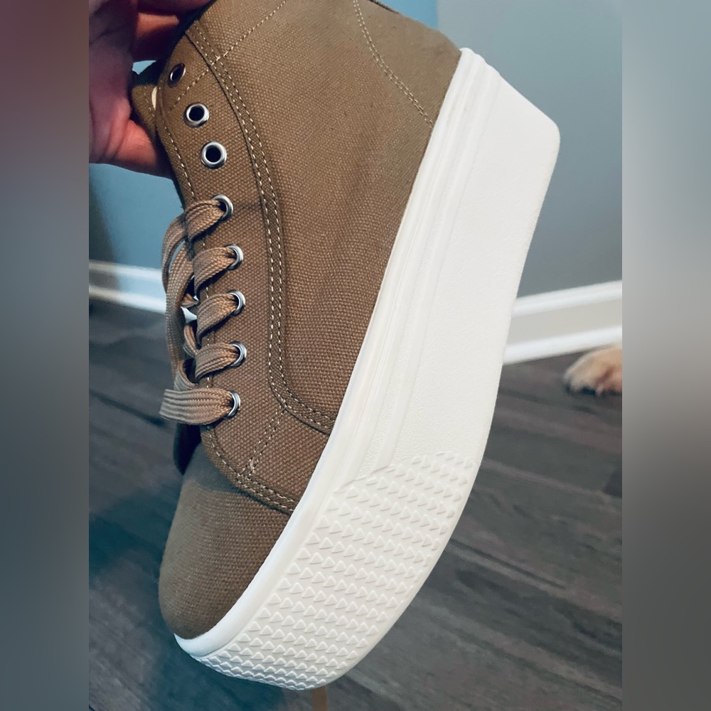 Nasty Gal Platform Sneakers in Taupe (size 8)